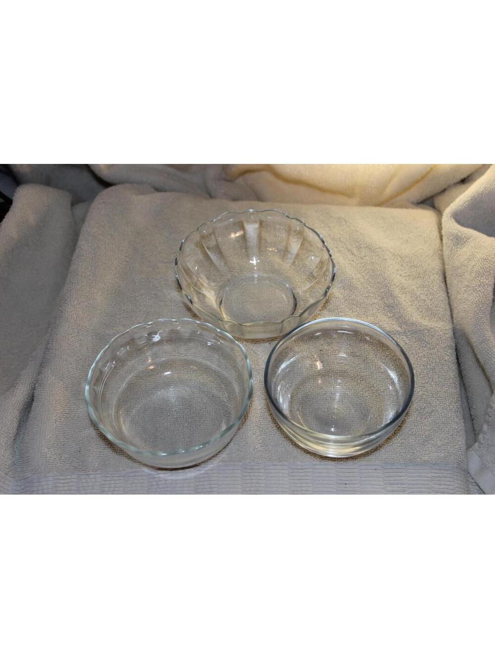 LOT OF 3 CLEAR SMALL CLEAR GLASS BOWLS - K21 PYREX & ANCHOR HOCKING & ARCOROC